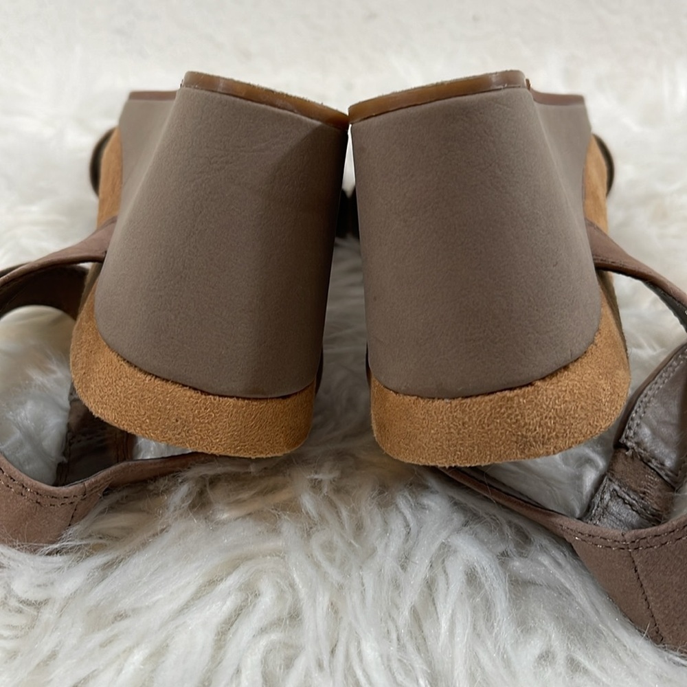 LUCKY BRAND Kanoa Taupe Suede Velcro Size 7 M Strappy 3” Wedge Sandals Tan/Brown - Picture 9 of 12